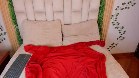 KITTY online show from March 26, 2026, 1:49 pm