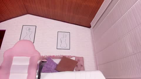 Kitty online show from January 19, 2025, 11:10 pm