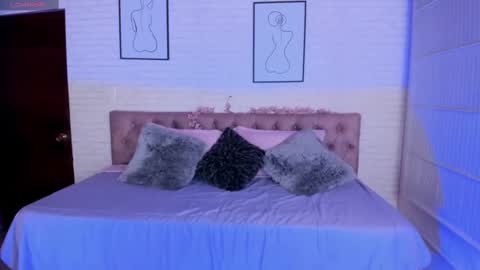 Kitty online show from September 16, 2025, 7:59 pm