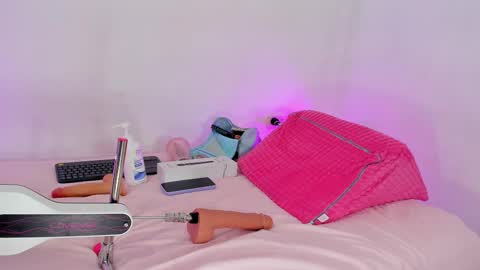 kitty online show from November 26, 2025, 11:55 am