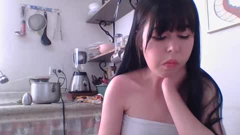kitty_small69 online show from December 13, 2025, 7:53 pm