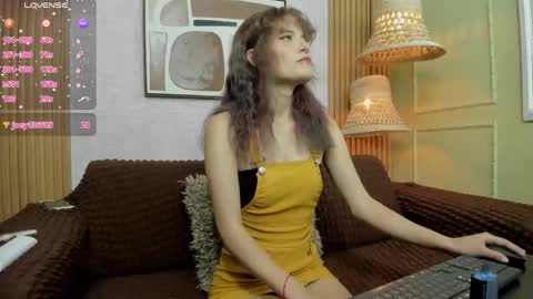 kitty_star_ online show from April 20, 2026, 8:32 pm