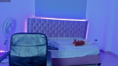 Snapshot of kitty_violet11 chatting on April 30, 2026, 9:52 pm kitty_violet11 online show from April 30, 2026, 9:52 pm