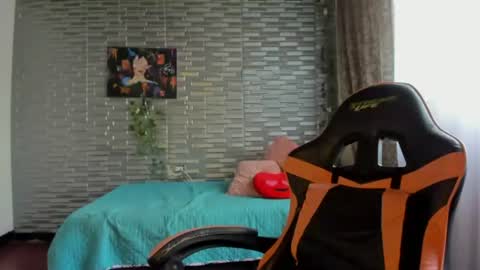 violet online show from February 9, 2026, 4:22 pm