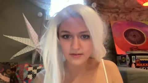 kittycat420710 online show from April 25, 2026, 11:57 pm