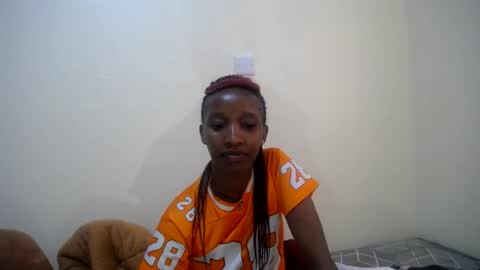 Snapshot of kittyfay_ chatting on June 17, 2026, 6:16 am Fay online show from June 17, 2026, 6:16 am