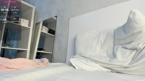 Monika online show from September 16, 2025, 3:35 pm