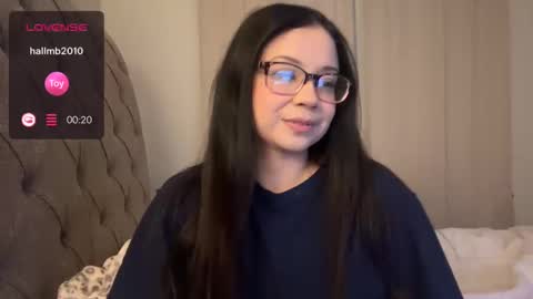 mia online show from December 30, 2024, 4:31 am