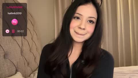 mia online show from February 9, 2025, 12:08 pm