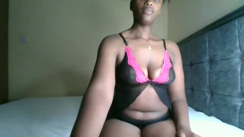 Kittypettite online show from September 30, 2025, 4:01 pm