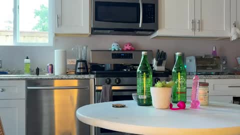 kittypurr79 online show from April 27, 2026, 9:24 pm