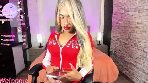 Tatiana Guerrero online show from November 16, 2025, 2:55 pm