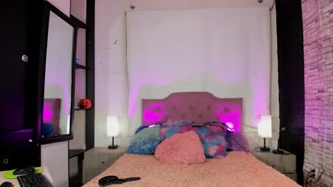 Tatiana Guerrero online show from November 19, 2025, 3:28 am