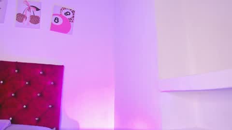 Snapshot of kittystar18 chatting on June 25, 2026, 6:34 pm kitty online show from June 25, 2026, 6:34 pm