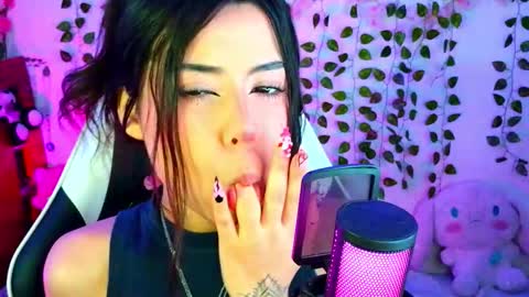 Kittyuwu  online show from October 23, 2025, 10:25 am