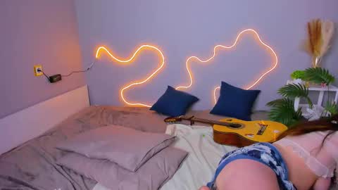 Rina online show from October 7, 2025, 1:47 am