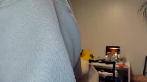 Snapshot of kittyymaze chatting on January 15, 2026, 12:43 pm Kittyymaze online show from January 15, 2026, 12:43 pm