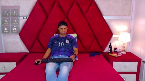 Luisa y Jairo online show from November 19, 2025, 12:38 pm