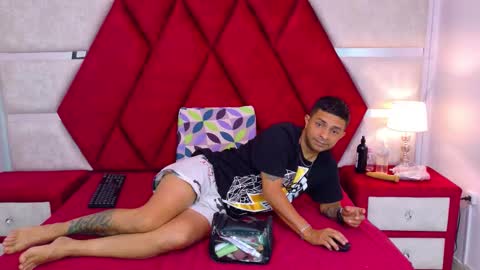 Luisa y Jairo online show from November 29, 2025, 12:19 pm