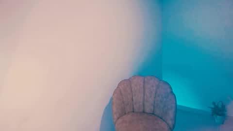 Little piece of fruit online show from December 25, 2024, 12:16 am