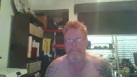 kiwi_boss61 online show from January 10, 2025, 9:02 am
