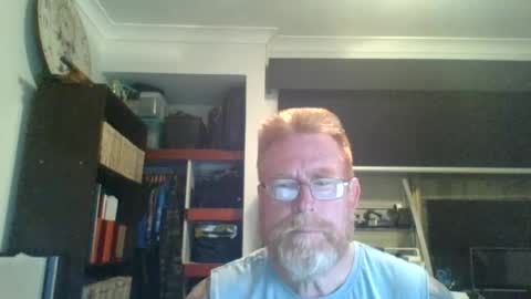 kiwi_boss61 online show from July 8, 2026, 7:35 am