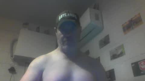 kiwiguy19773 online show from April 23, 2026, 6:58 am