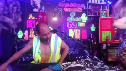 Daddy  His Splash Queen online show from April 19, 2026, 9:41 am