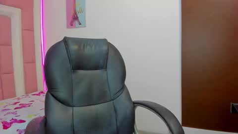 Klaret online show from December 5, 2025, 9:00 pm