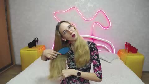 Klary online show from September 14, 2025, 12:15 pm