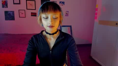 Kleo online show from September 12, 2025, 9:04 pm