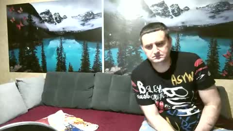 Kleosnow online show from April 7, 2026, 8:09 pm