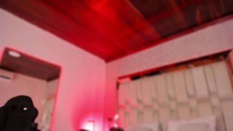   online show from October 11, 2025, 8:51 pm