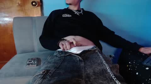 Snapshot of klevher_hot chatting on December 17, 2024, 8:23 am klevher_hot online show from December 17, 2024, 8:23 am