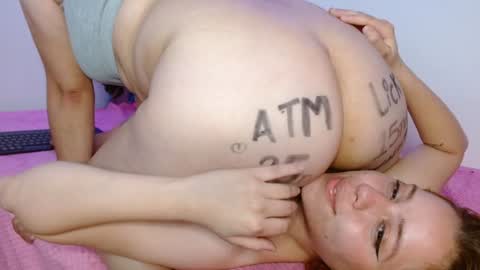 Snapshot of klohe_and_samantha chatting on December 12, 2024, 4:59 am klohe and samantha online show from December 12, 2024, 4:59 am