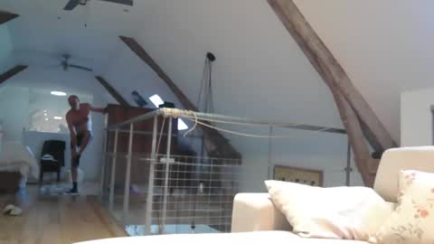 kloves2cum online show from April 8, 2026, 8:36 am