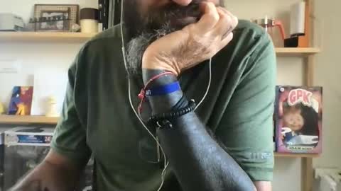 knicker76 online show from October 16, 2025, 8:26 am