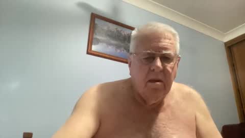 Aussiedude online show from October 1, 2025, 11:27 am