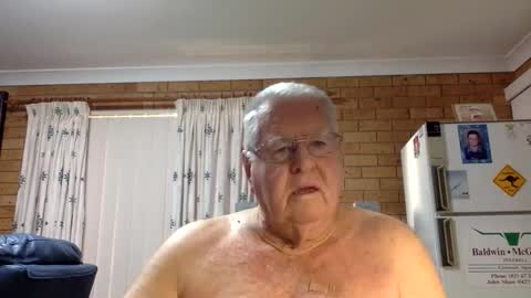 Aussiedude online show from March 12, 2026, 11:00 pm