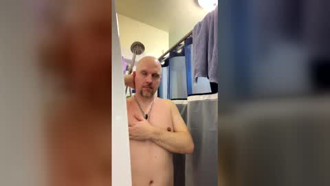 knotdaddy1983 online show from April 10, 2026, 3:06 pm