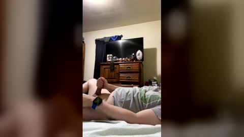 knotdaddy1983 online show from May 4, 2026, 9:27 am