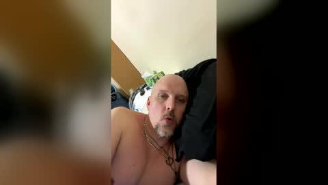 knotdaddy1983 online show from May 5, 2026, 2:14 pm