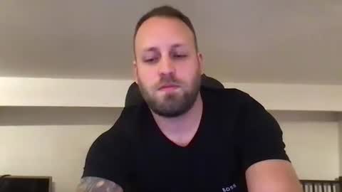 hugo online show from February 19, 2025, 7:16 pm