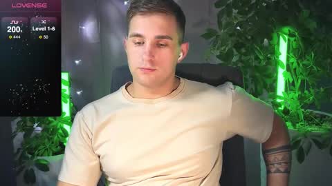 Sweet boy online show from March 6, 2025, 9:42 pm