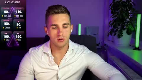 Sweet boy online show from September 12, 2025, 1:44 pm