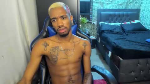 Snapshot of kofi_exotic_ chatting on November 22, 2025, 9:47 pm kofi online show from November 22, 2025, 9:47 pm