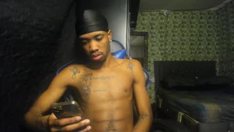 Snapshot of kofi_exotic_ chatting on December 1, 2025, 7:52 pm kofi online show from December 1, 2025, 7:52 pm