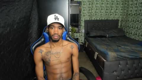 Snapshot of kofi_exotic_ chatting on December 4, 2025, 11:02 pm kofi online show from December 4, 2025, 11:02 pm