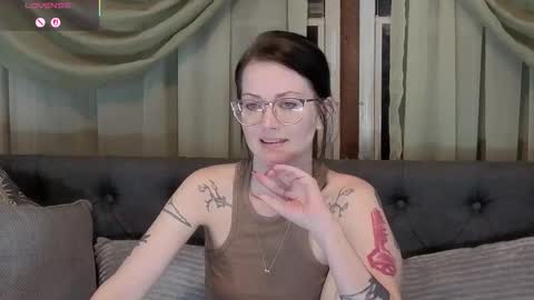 Snapshot of kohlbird chatting on November 23, 2025, 12:43 am kohlbird online show from November 23, 2025, 12:43 am