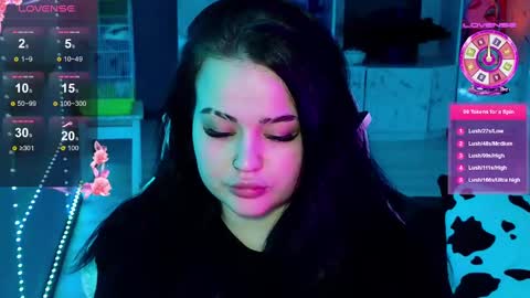 Mia online show from December 19, 2024, 4:57 pm